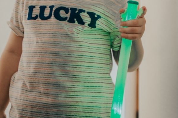 How To Clean Up Glow Stick Liquid On The Carpet in 5 Easy Steps