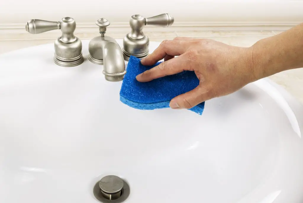 will a steam cleaner remove hard water stains,